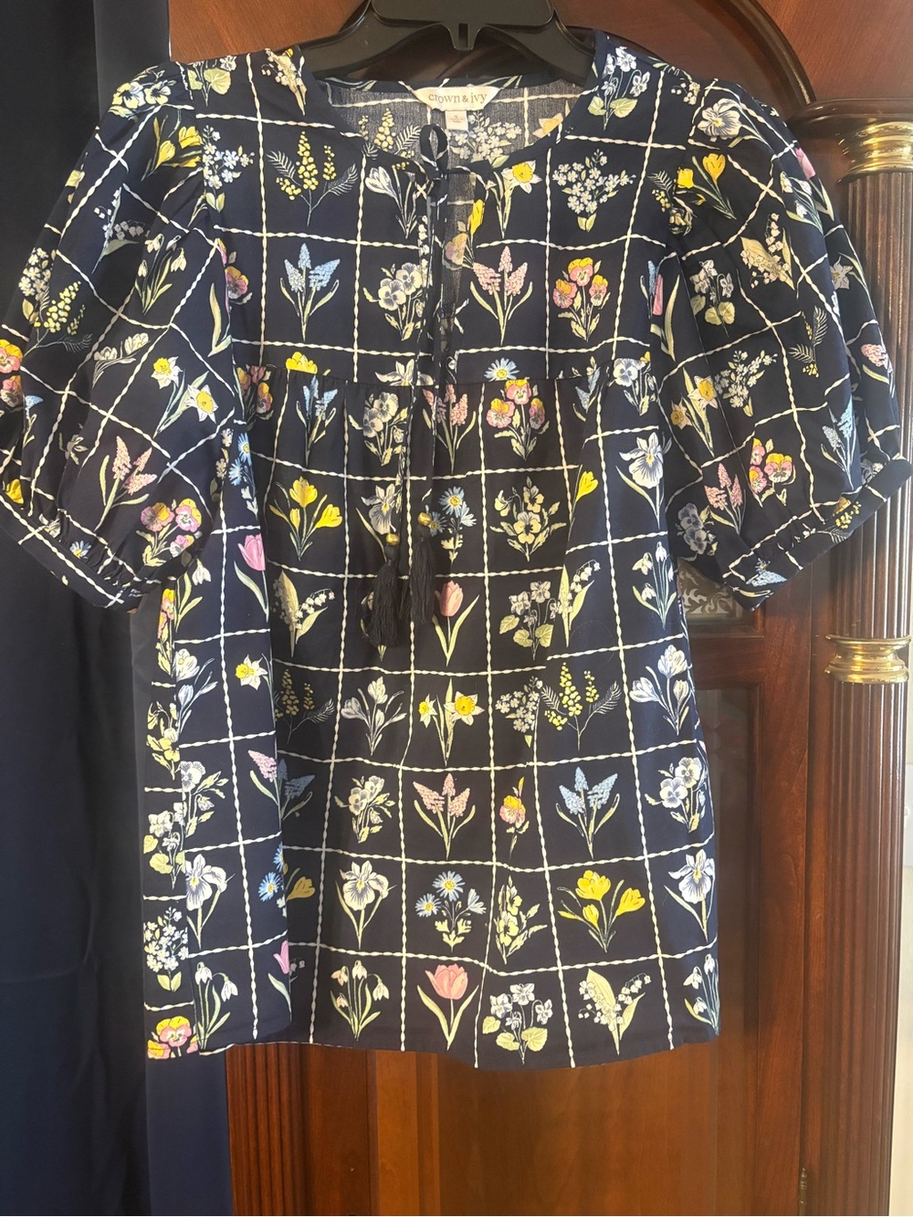 crown & ivy Navy Floral Grid Tie-Neck Peasant Top